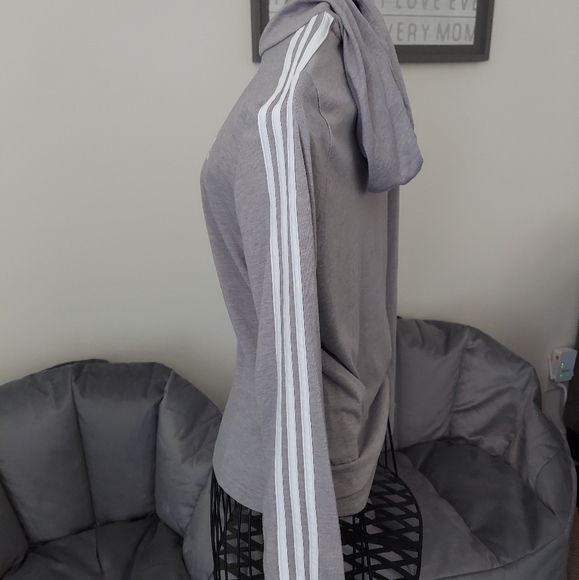 Woman Adidas long sleeve hooded top, light Grey, size small - Picture 3 of 6